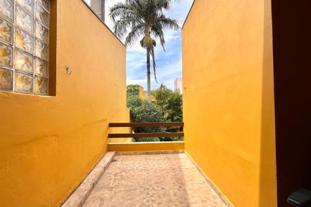 Casa à venda com 358m², 5 quartos e 4 vagasVaranda Quarto 1-Casa 2