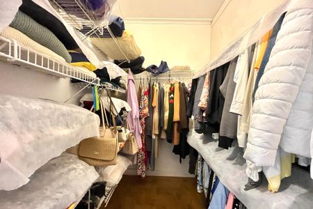 Casa à venda com 358m², 5 quartos e 4 vagasCloset do Quarto 1