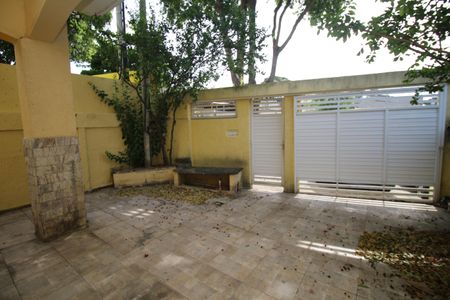 Casa à venda com 150m², 5 quartos e 1 vagaQuintal frente - Garagem