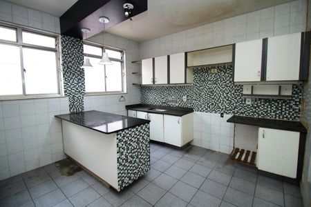 Casa à venda com 150m², 5 quartos e 1 vagaCozinha