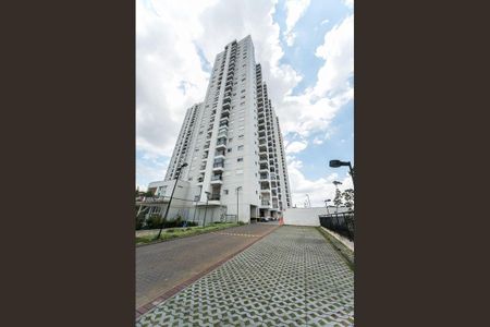 Apartamento para alugar com 64m², 3 quartos e 1 vaga Apartamento para alugar com 64m², 3 quartos e 1 vagaFachada