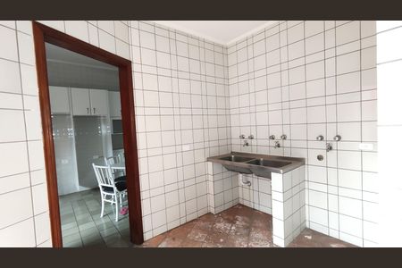 Casa à venda com 180m², 3 quartos e 3 vagasÁrea de Serviço