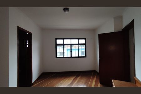 Casa à venda com 180m², 3 quartos e 3 vagasSuíte