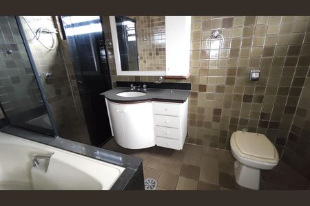 Casa à venda com 180m², 3 quartos e 3 vagasBanheiro da Suíte