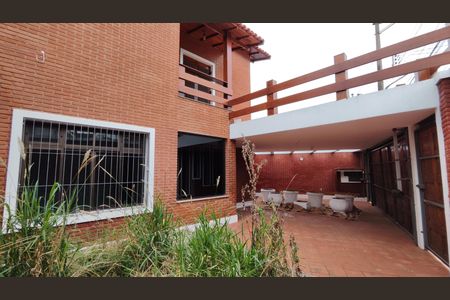 Casa à venda com 180m², 3 quartos e 3 vagasQuintal