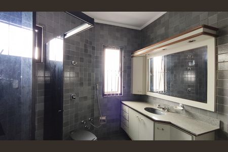 Casa à venda com 180m², 3 quartos e 3 vagasBanheiro social