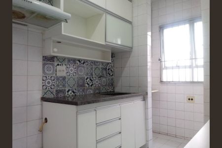 Cozinha de apartamento à venda com 2 quartos, 55m² em Sagrada Família, Belo Horizonte