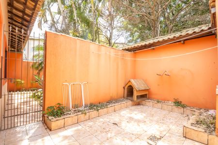 Casa à venda com 377m², 3 quartos e 5 vagasCanil