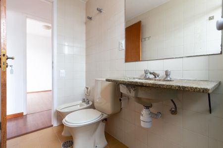 Apartamento à venda com 69m², 2 quartos e 1 vaga Apartamento à venda com 69m², 2 quartos e 1 vagaBanheiro Social