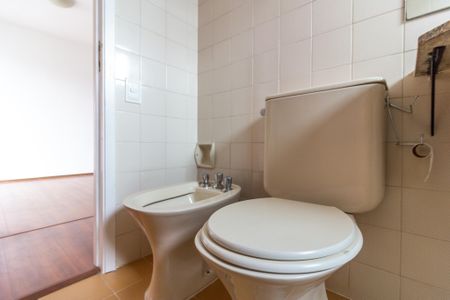 Apartamento à venda com 69m², 2 quartos e 1 vaga Apartamento à venda com 69m², 2 quartos e 1 vagaBanheiro Social