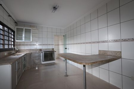 Casa para alugar com 320m², 4 quartos e 10 vagasCozinha