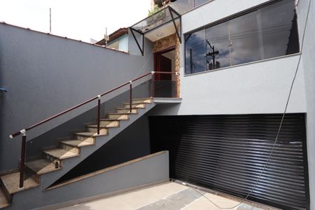 Casa para alugar com 320m², 4 quartos e 10 vagasEntrada