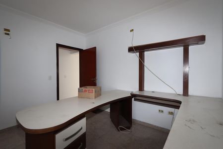 Casa para alugar com 320m², 4 quartos e 10 vagasEscritório