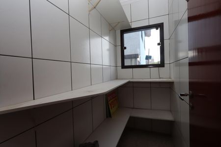 Casa para alugar com 320m², 4 quartos e 10 vagasDespensa