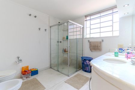 Casa à venda com 280m², 3 quartos e 4 vagas Casa à venda com 280m², 3 quartos e 4 vagasBanheiro Social