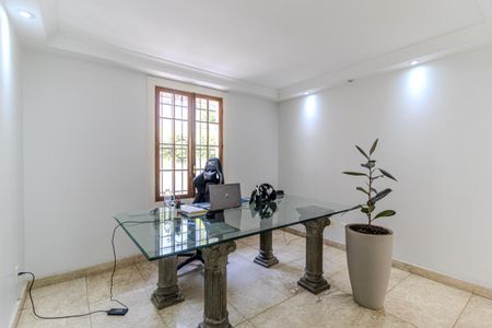 Casa à venda com 280m², 3 quartos e 4 vagas Casa à venda com 280m², 3 quartos e 4 vagasSala