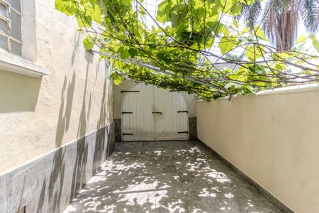 Casa à venda com 280m², 3 quartos e 4 vagas Casa à venda com 280m², 3 quartos e 4 vagasGaragem