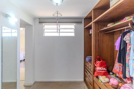 Casa à venda com 280m², 3 quartos e 4 vagas Casa à venda com 280m², 3 quartos e 4 vagasCloset da Suíte
