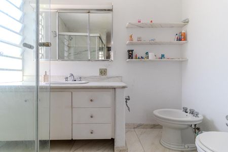 Casa à venda com 280m², 3 quartos e 4 vagas Casa à venda com 280m², 3 quartos e 4 vagasBanheiro da Suíte