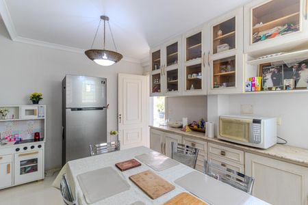 Casa à venda com 280m², 3 quartos e 4 vagas Casa à venda com 280m², 3 quartos e 4 vagasCopa