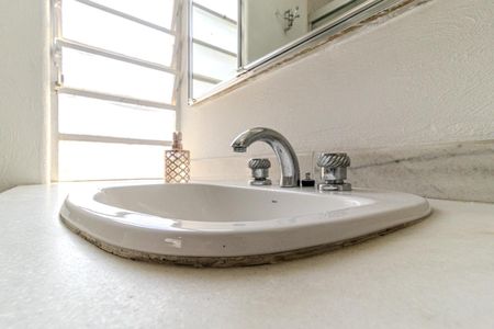 Casa à venda com 280m², 3 quartos e 4 vagas Casa à venda com 280m², 3 quartos e 4 vagasBanheiro da Suíte