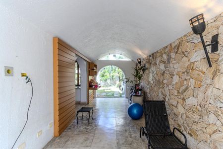 Varanda de casa à venda com 3 quartos, 280m² em Pacaembu, São Paulo