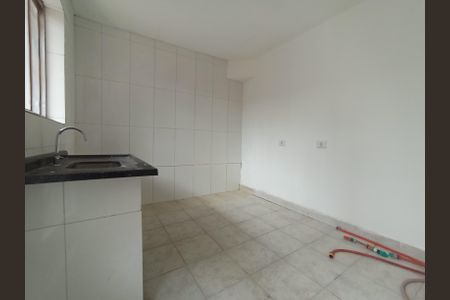 Casa para alugar com 1 quarto, 45m² em Jardim Santo Elias, São Paulo