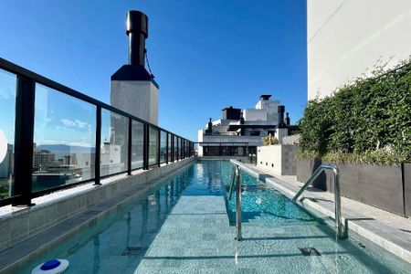 Área comum - Piscina de apartamento para alugar com 1 quarto, 63m² em Centro, Florianópolis