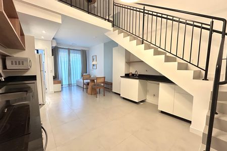 Sala  de apartamento para alugar com 1 quarto, 63m² em Centro, Florianópolis