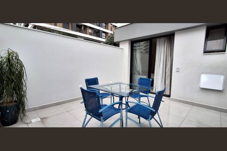 Apartamento para alugar com 63m², 1 quarto e 1 vagaVaranda