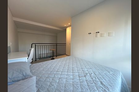 Suíte  de apartamento para alugar com 1 quarto, 63m² em Centro, Florianópolis
