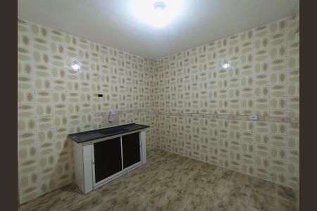 Casa para alugar com 2 quartos, 90m² em Jardim Santo Elias, São Paulo