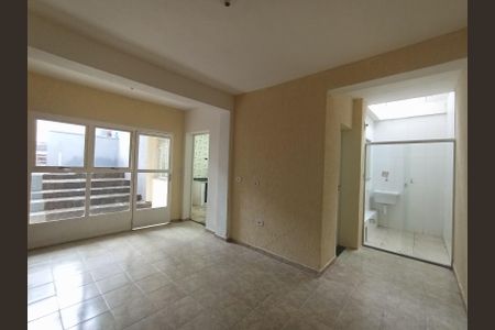 Casa para alugar com 2 quartos, 90m² em Jardim Santo Elias, São Paulo