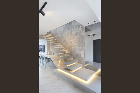 Apartamento para alugar com 125m², 1 quarto e 1 vagaEscada