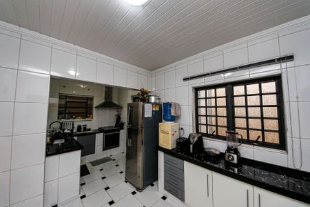 Casa à venda com 168m², 3 quartos e 3 vagasCozinha