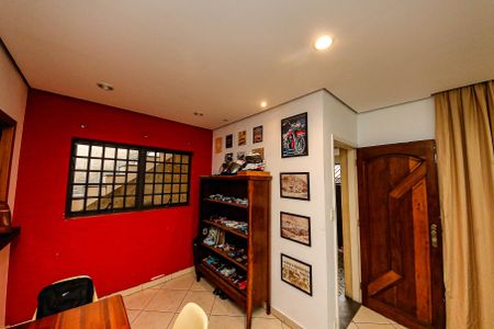 Casa à venda com 168m², 3 quartos e 3 vagasSala