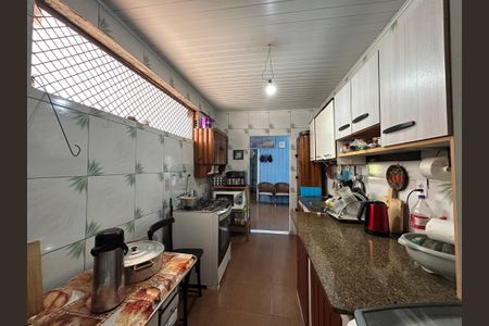 Casa à venda com 150m², 4 quartos e 3 vagas Casa à venda com 150m², 4 quartos e 3 vagasCozinha