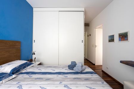 Quarto 1 de apartamento para alugar com 2 quartos, 110m² em Itaim Bibi, São Paulo