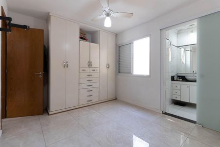 Casa de condomínio à venda com 181m², 3 quartos e 2 vagasSuíte