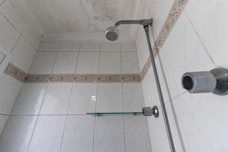 Casa de condomínio à venda com 181m², 3 quartos e 2 vagasBanheiro 2