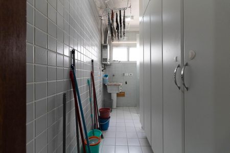 Casa de condomínio à venda com 181m², 3 quartos e 2 vagasÁrea de Serviço