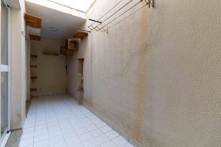 Casa de condomínio à venda com 181m², 3 quartos e 2 vagasVaranda Sala