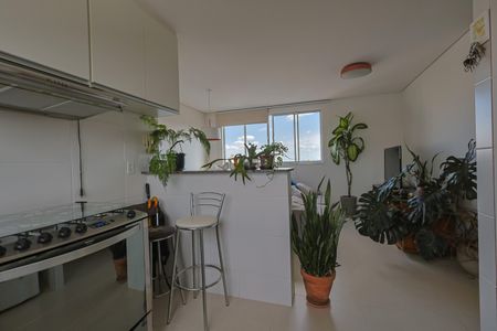 Apartamento à venda com 175m², 3 quartos e 4 vagas Apartamento à venda com 175m², 3 quartos e 4 vagasCozinha