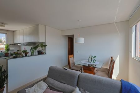 Apartamento à venda com 175m², 3 quartos e 4 vagas Apartamento à venda com 175m², 3 quartos e 4 vagasSala