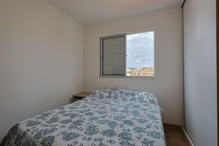 Apartamento à venda com 175m², 3 quartos e 4 vagas Apartamento à venda com 175m², 3 quartos e 4 vagasQuarto 2