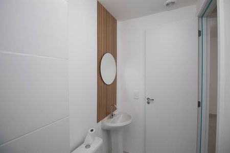 Apartamento para alugar com 32m², 2 quartos e sem vaga Apartamento para alugar com 32m², 2 quartos e sem vagaBanheiro Social
