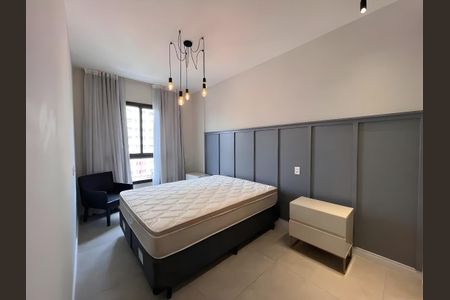 Suíte de apartamento para alugar com 2 quartos, 74m² em Pinheiros, São Paulo