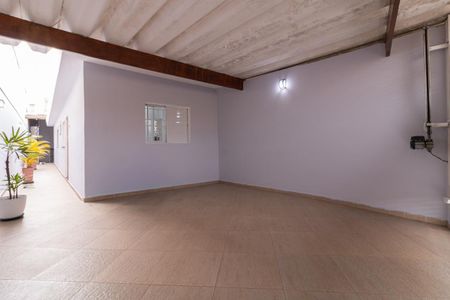 Casa à venda com 130m², 2 quartos e 2 vagasGaragem