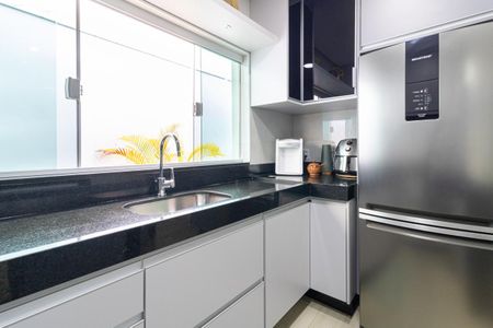 Casa à venda com 130m², 2 quartos e 2 vagasCozinha