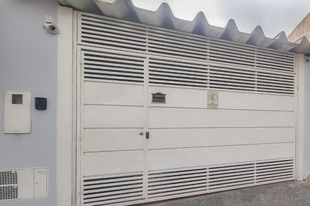 Casa à venda com 130m², 2 quartos e 2 vagasFachada